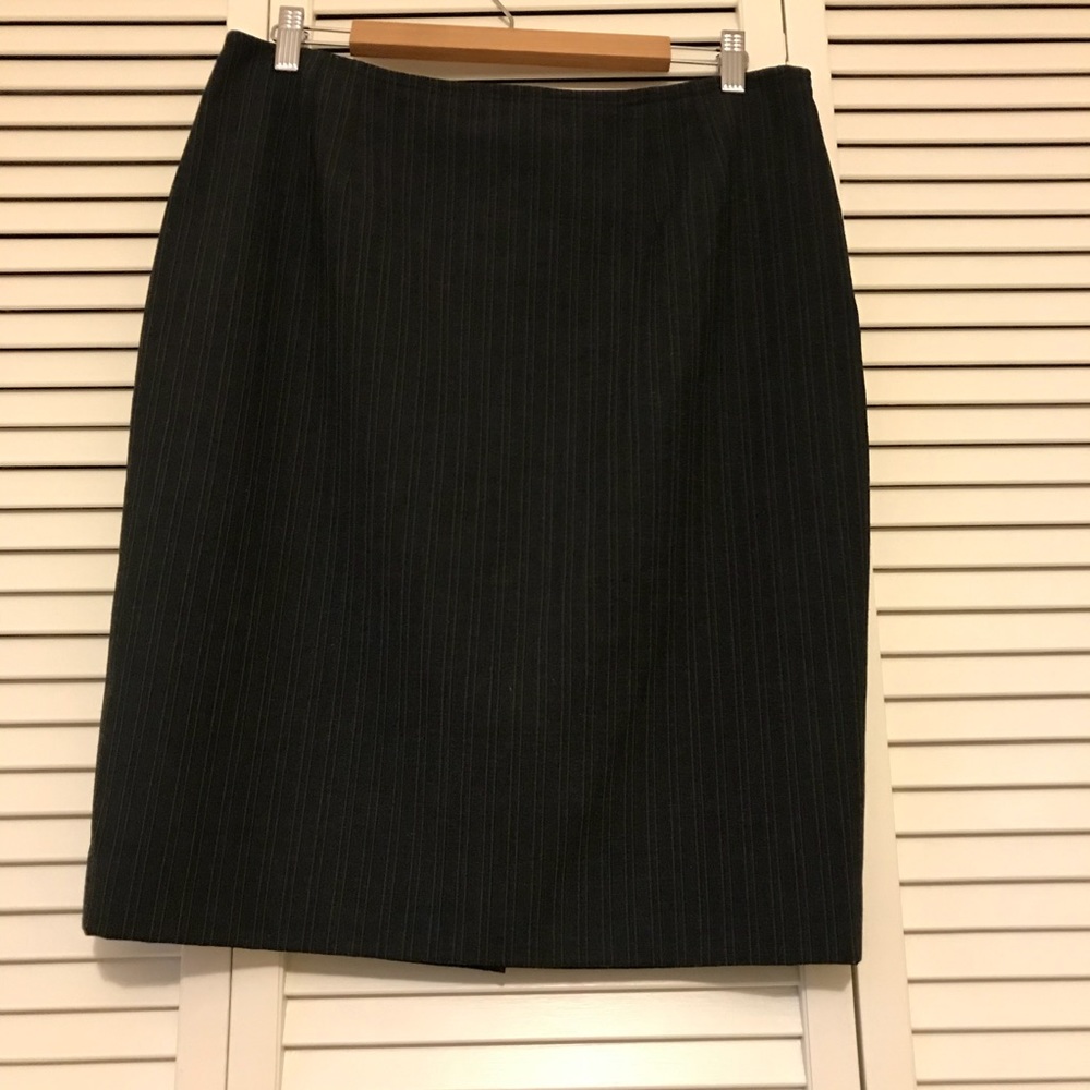 AK Anne Klein Pencil Skirt. Slate Gray. Sz 12.